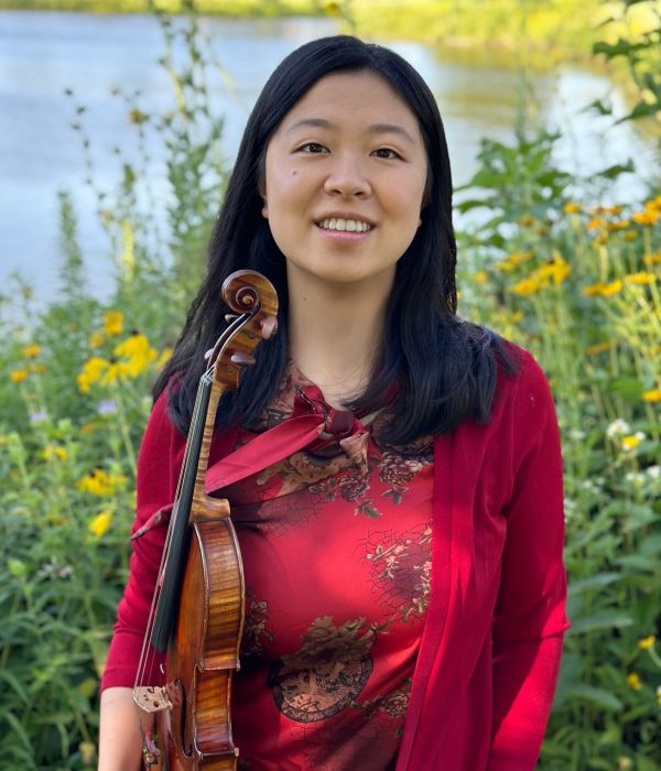 Portrait of Violin I musician Emily Yin