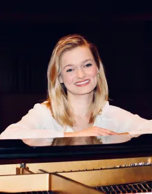 Portrait of Keyboard musician Allegra Hein