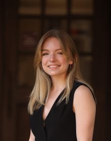 Portrait of Violin II musician Alexa Lang