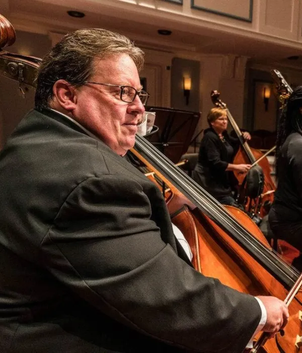 Portrait of Bass musician Matthew Greven