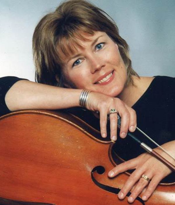 Portrait of Cello musician Jan Brill