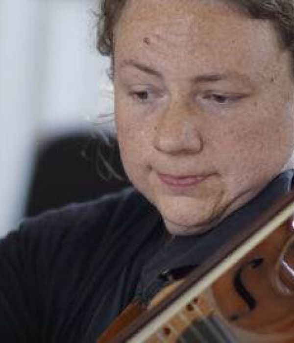 Portrait of ​​Viola musician ​Ila Rondeau