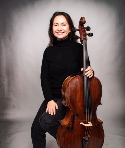 Portrait of ​​Cello musician Anna Thompson-Danilova