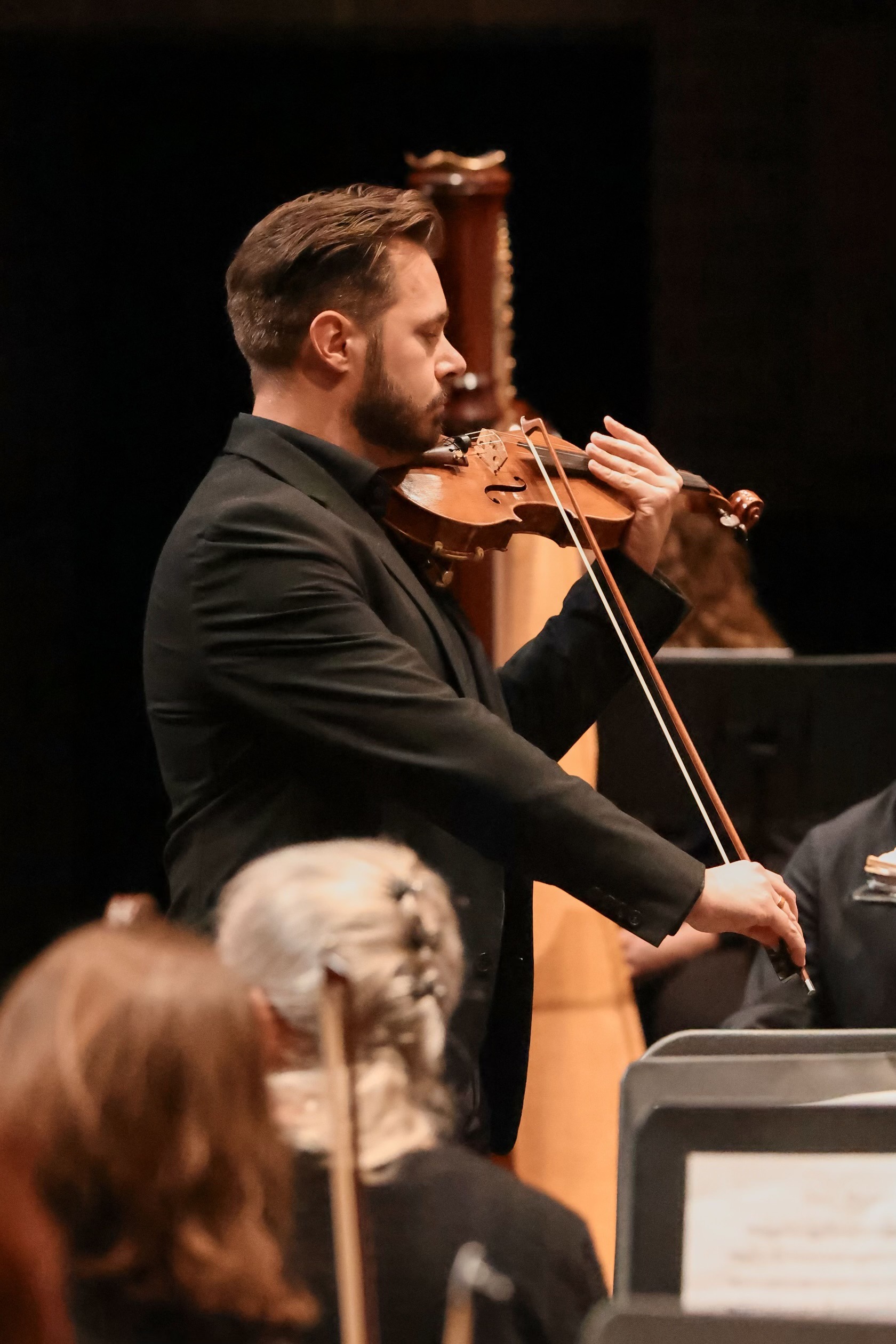 Portrait of Violin I musician Jonathan Johnson